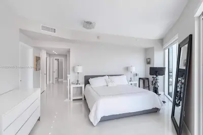 Image de Lux Ph in the heart of Brickell\n\n