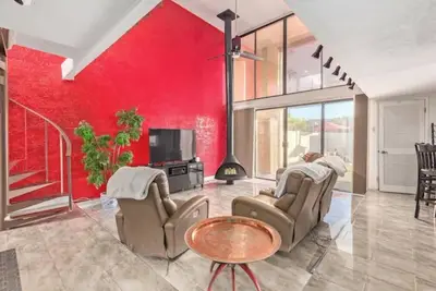 Image de A quiet escape in the trendy Biltmore\/Arcadia area w\/garage close to everything