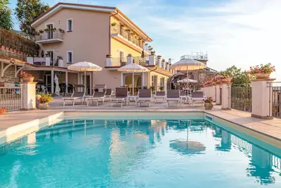 Maison confortable à Laureana Cilento