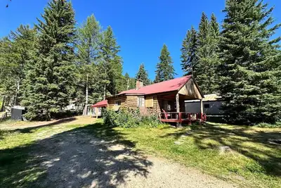 Image de Cozy Cabin Across the Road from Lake Cascade, 4 miles to Tamarack Resort