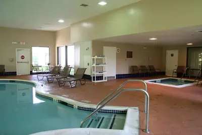 Image de Cozy Ambient Stay near Susquehanna University! Parking | 3 Units