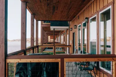 Image de Northwoods Riverbank Sauna Cabin 16a