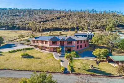 Image de Flagstaff Estate — Luxury Hobart Retreat, Pool+Spa
