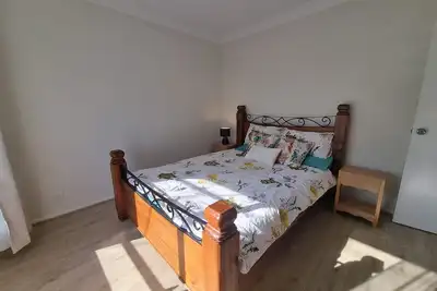 Image de Spacious & Newly Home 15min to Airport& Cbd. Free Parking/Wi-Fi. Sunshine North