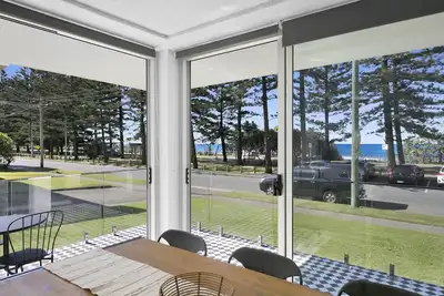 Image de Holiday paradise just steps away from the beach!