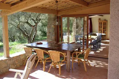 Maison de vacances avec piscine privיe א Carcטs