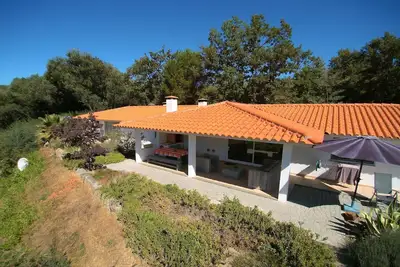 Image de Maison à Covas avec Piscine et Nature