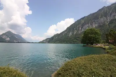 Image de Gemütliche Ferienwohnung 5 Km von Interlaken und 50 Meter vom See Entfernt