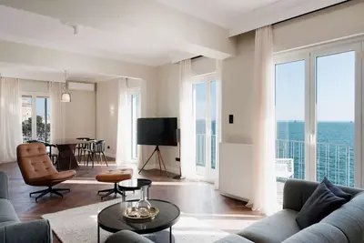 Image de Luxury seafront apt with view