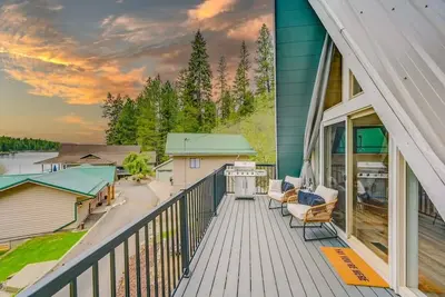 Image de A-Frame Haven with Private Beach near Cda