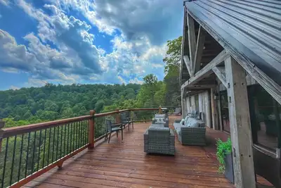 Image de Estill Oaks / Mountain View / 16 Guests!