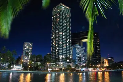 Image de Panoramic Ocean Views: 33f Rare Corner A + B Units