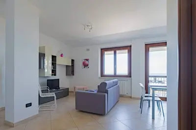 Image de Cintioni a Mare 2 E - YourPlace Abruzzo