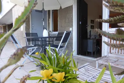 Image de Terrace House - I. b. g. Home - Portela Lrs
