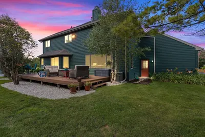 Image de Fall Deals:Hot Tub, Outdoor Oasis & Walk to Marina
