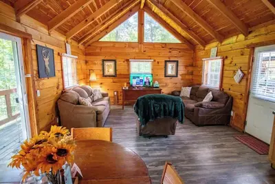 Image de Cabin 5 | Sleeps 8 | Private Deck | Private Cabin