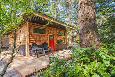 Image de #4 Cabin Couples King Bed Hottub Beach