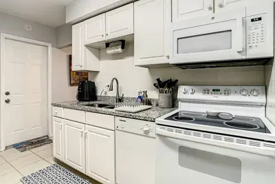 Image de Lovely 2 bedroom 1 bath house near the beach