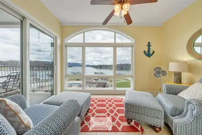 Image de #122 Pointe - 3 Bedroom Lakefront Condo at Mariners Sml
