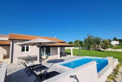 Image de Beautiful newly built villa with private pool in a small village in Istria