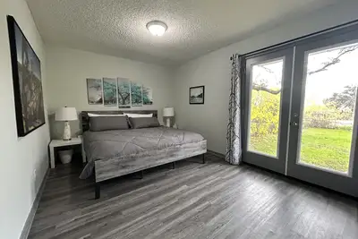 Image de Clean & comfy 2 bedroom in center of Cedar Park with a private backyard