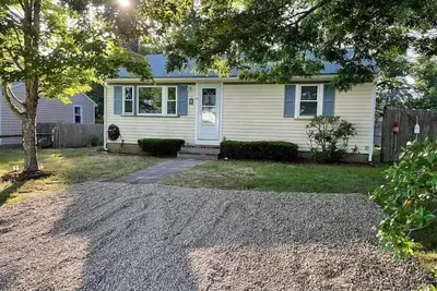 Image de Cozy Yarmouth Cottage