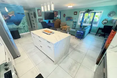 Image de Luxurious 3-Bedroom Key West Home with WiFi, Ev charging, Ac & Tropical Vibes!