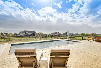 Image de Northlake Vacation Rental w\/ Pool & Hot Tub Access