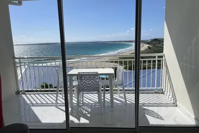 Image de French Ocean View, Beach and Pool