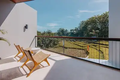 Image de Canggu Serenity: Designer Home by The Rice Field