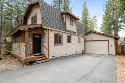 Image de Three Bear's Bungalow - Close to Slopes, Pet Friendly, Fenced Yard