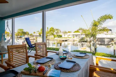 Image de Beautiful Saltwater Canal Home at the Gulf of Mexico