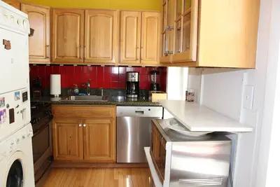 Image de Historic Cobble Hill Luxe 2 Bdr Duplex Condo