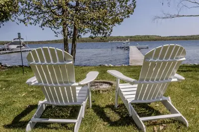 Image de Cottage on Lake Leelanau for up to 12 guests