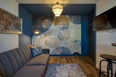 Renaissance 12: 1 Bedroom Apartment in Southport