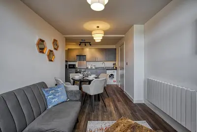 Renaissance 15: 1 Bedroom Apartment in Southport