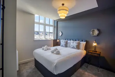 Renaissance 16: 1 Bedroom Apartment in Southport