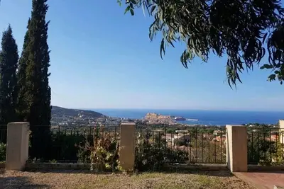 Image de Maison de charme avec vue imprenable à 5 minutes de l'Ile Rousse