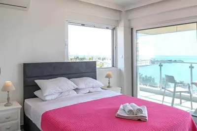 Image de Breathtaking seaview studio in Athenian Riviera