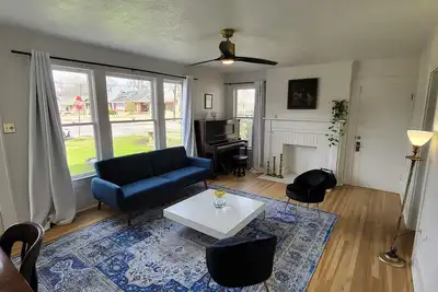 Image de Antique apartment under 6 miles away from everything Dallas!