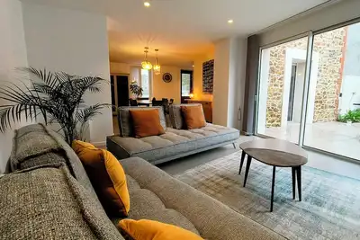 Image de Ker Mano - Maison rénovée, centre bourg, jardin, proche mer, golf et commerces