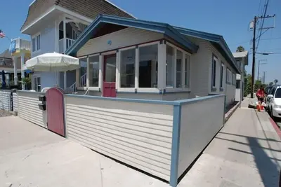 Image de Adorable Beach Bungalow