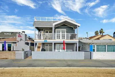 Image de Third Floor Oceanfront with Sunset Views