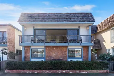 Image de Two-Story Bayfront Gem