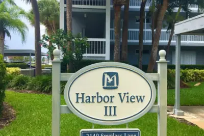 Image de Condo in Vero Beach, Florida a view of the Marina just outside your Window