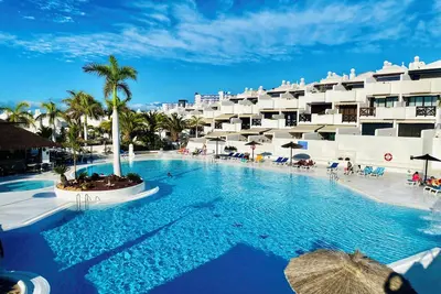 New elegant, Fully equipped, Heated pool, Sea view