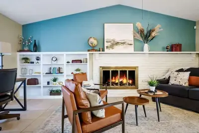 Image de Spacious Home in Crater Lake Ct