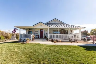 Image de The Roblar Inn ~Wine Country~Hot Tub~Accessible