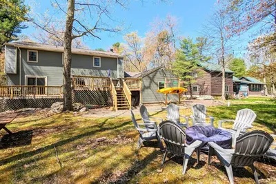 Image de Double Diamond Lodge by AvantStay | Group Escape w/ Firepit, Patio, Activities