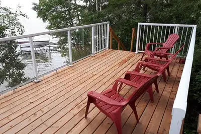 Image de Waterfront cabin at Pigeon Lake! Private and peaceful.